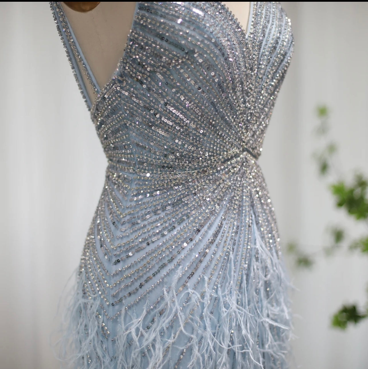Luxury Beaded Feathers Mermaid Silver Gray Evening Dress Guest of Wedding Halter Backless Formal Gown
