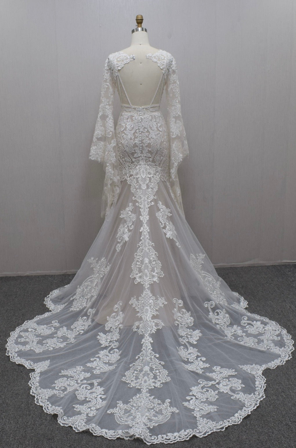 Boho Nude Bridal Dress V Neck Lace Appliqué Ruffle Sleeves Open Back Chapel Flower Shaped Train