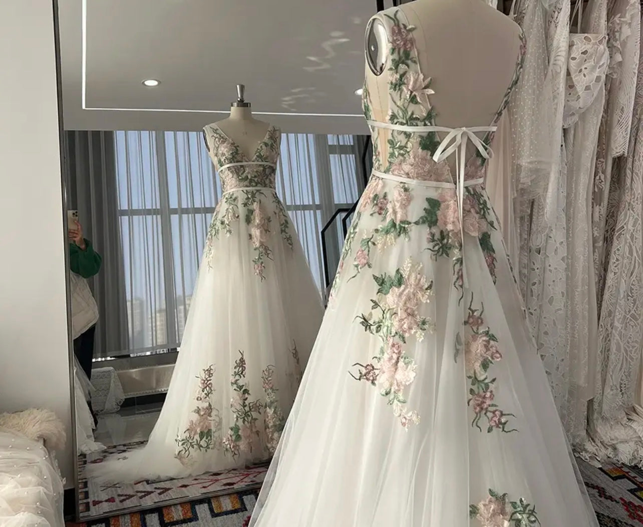 Colorful Embroidery Lace Flowy Wedding Dress Sleeveless A Line Open Back Bridal Gowns