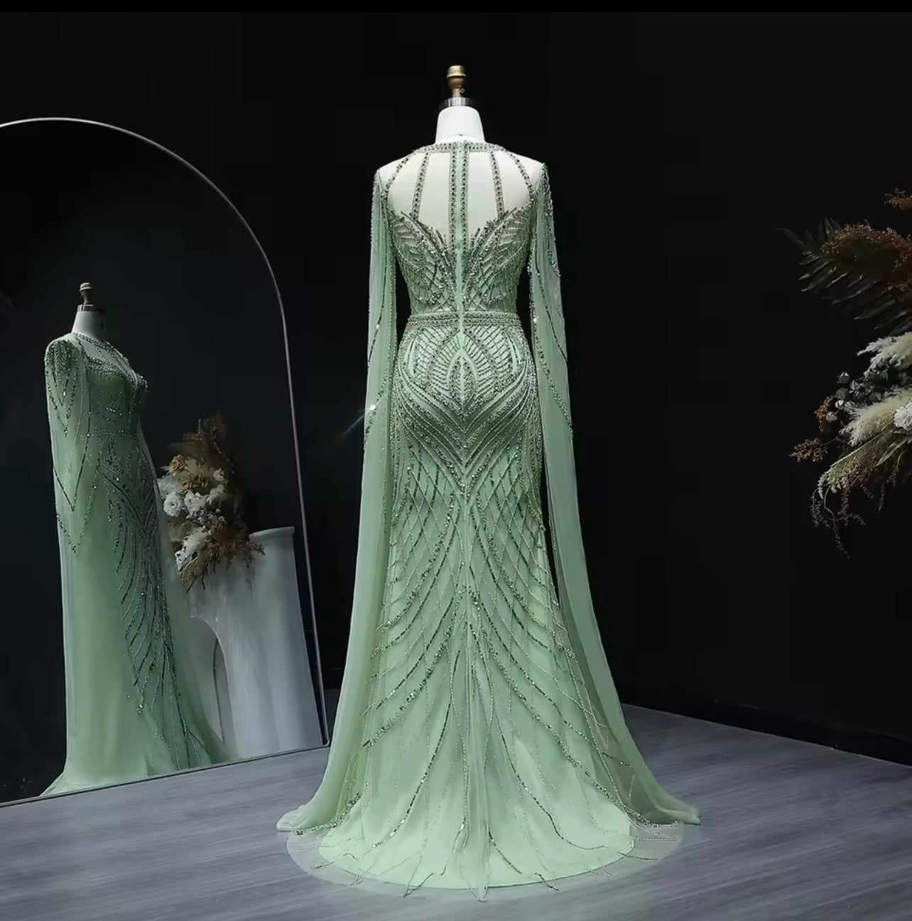 Luxury Dubai Green Mermaid Evening Dress with Cape Sleeves Caramel Arabic Women Wedding Party Ball Gown