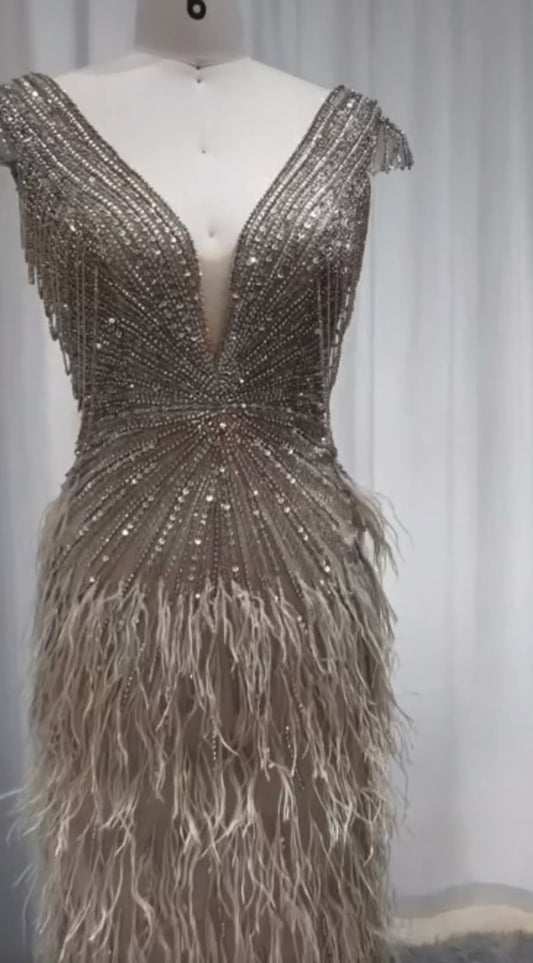 Luxury Dubai Feathers Embellished Mermaid Evening Dress Arabic Long Formal Dresses For Women Wedding Guest of Wedding V Neck Gala Gown